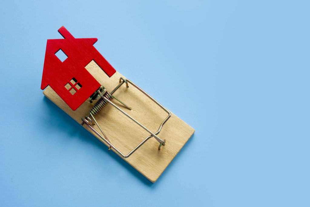 How to Avoid Scams When Selling Your House for Cash in Berlin, CT